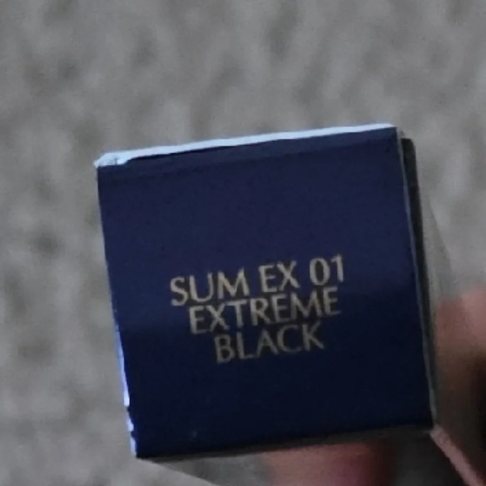 Estée Lauder Sumptuous Extreme Mascara In Extreme Black